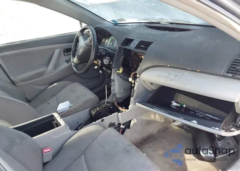 2010 Toyota Camry Se z USA, uszkodzony, nr VIN 4T1BF3EK3AU026312